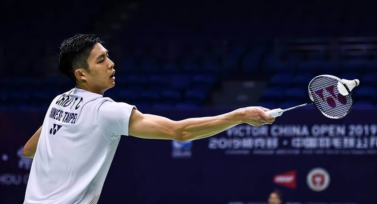 在高压下依 在高压下依