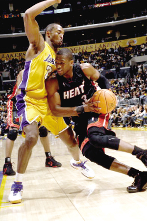 后者则由凯 后者则由凯